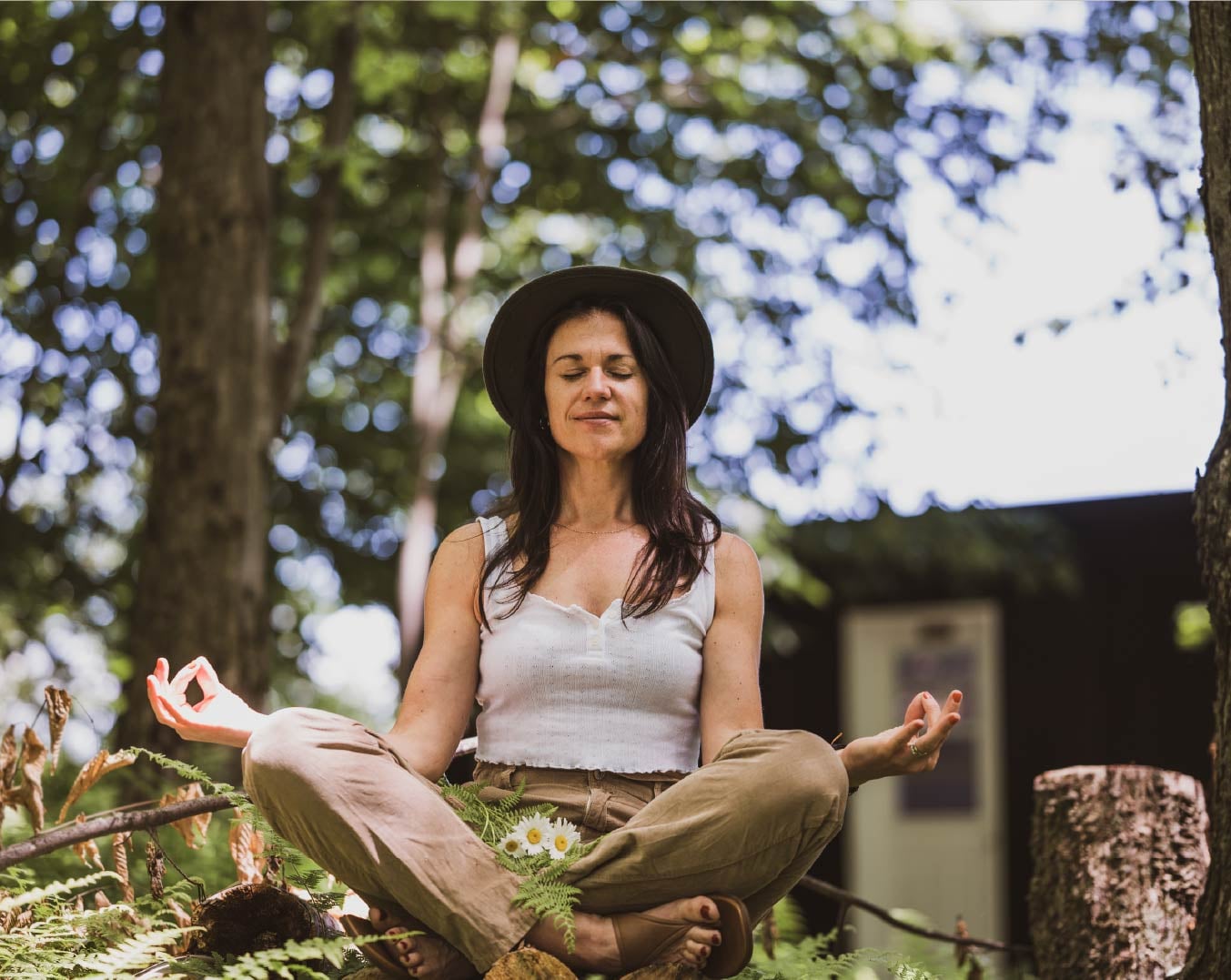 Glampsource North Hatley boosts revenue with Mews Website body Image 2 1352 x 1076-50