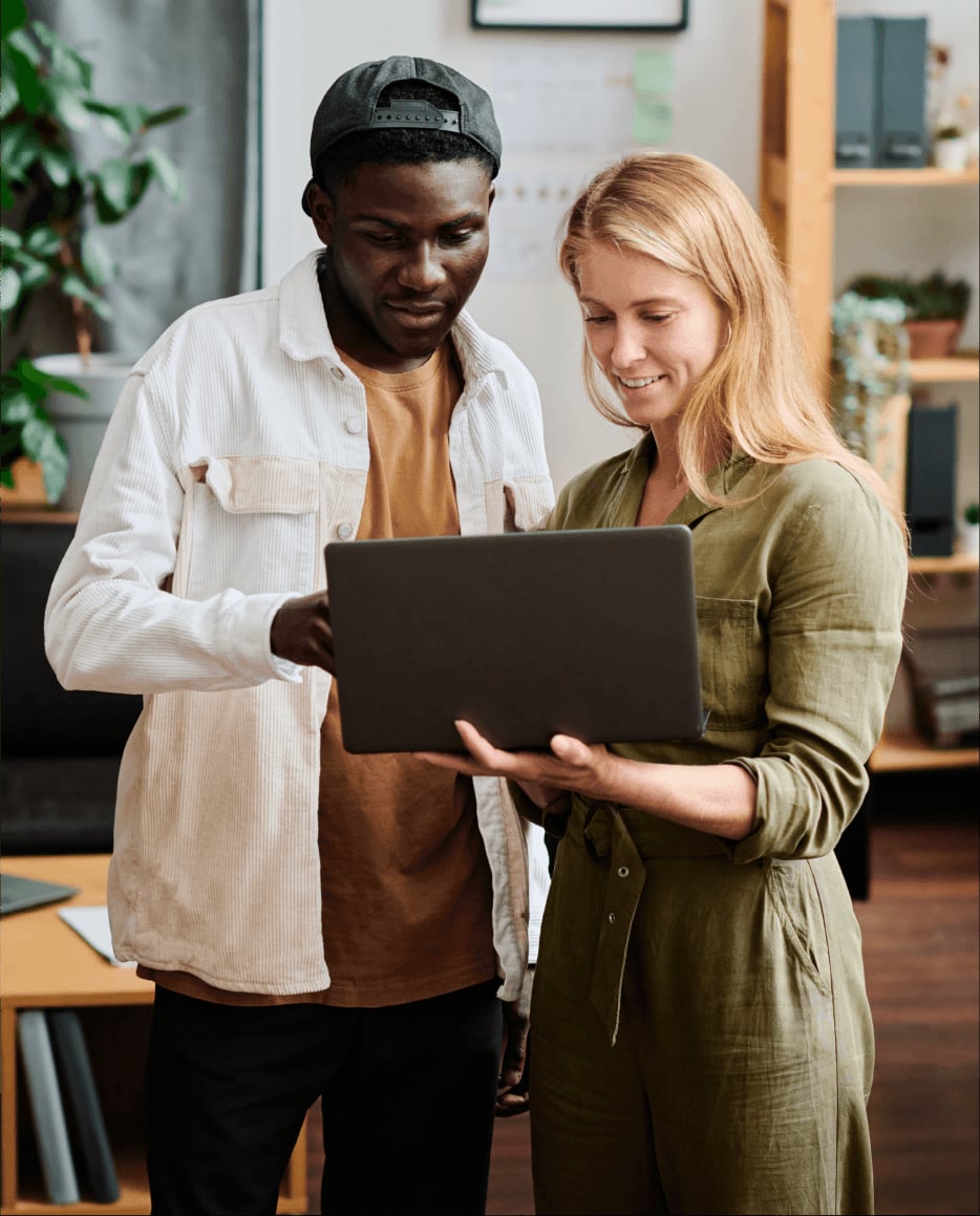 Empower-your-teams_Landing page - 933x1158-8-min